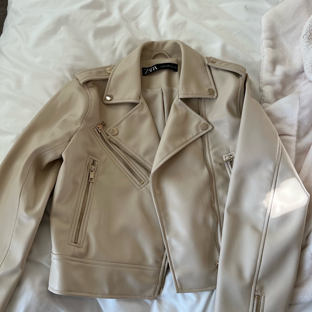 Zara cropped leather jacket